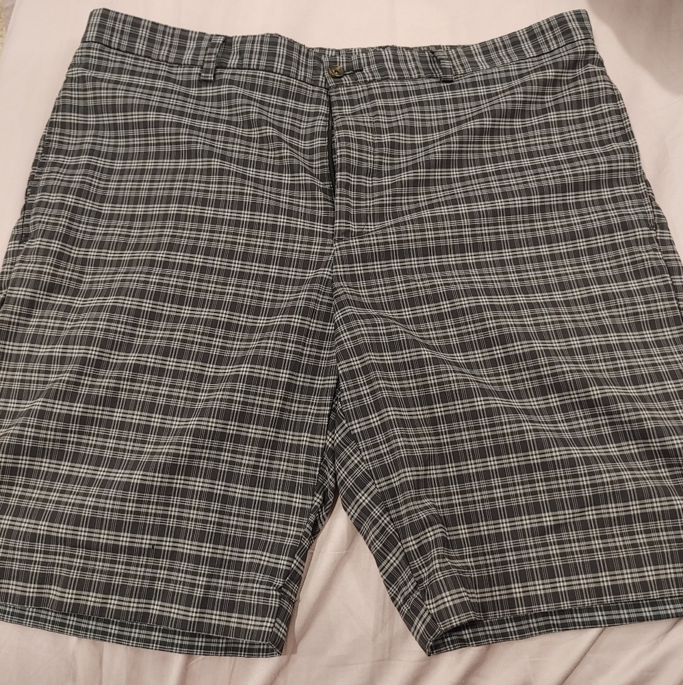 Greg Norman Golf Shorts Size 38